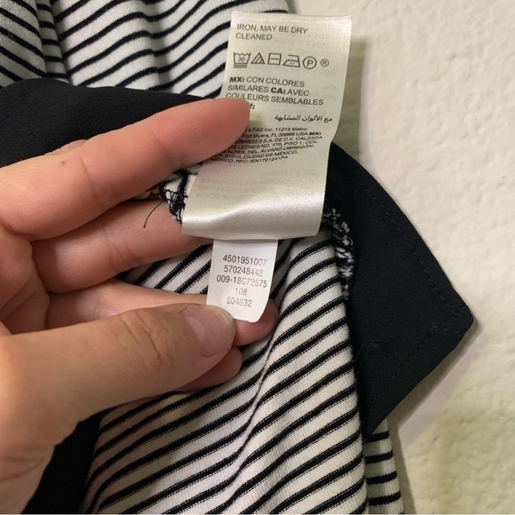 Women's Chico's Black and White Striped Tunic Size Large - Picture 8 of 8
